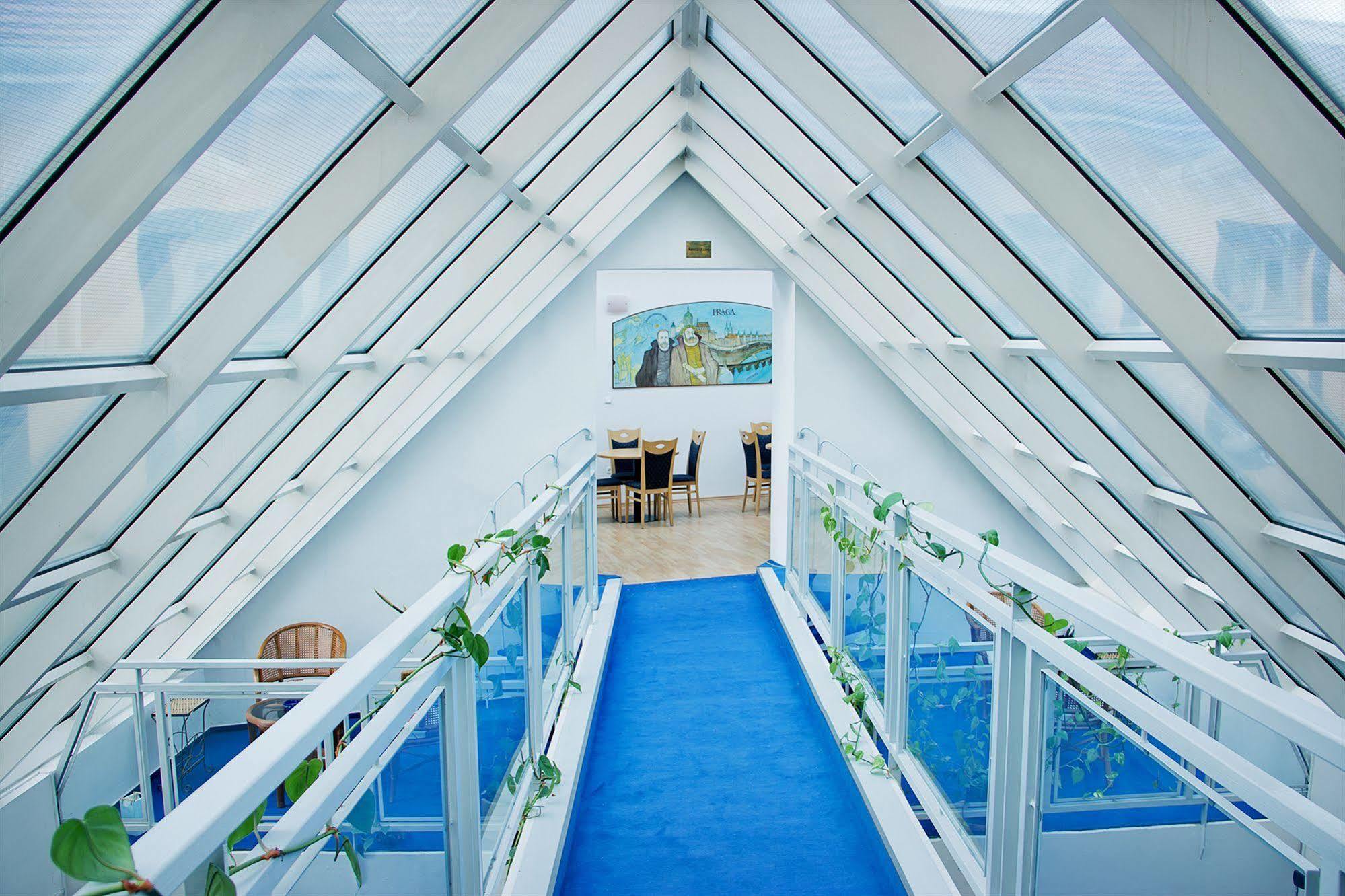 Hotel Nabucco Praag Buitenkant foto