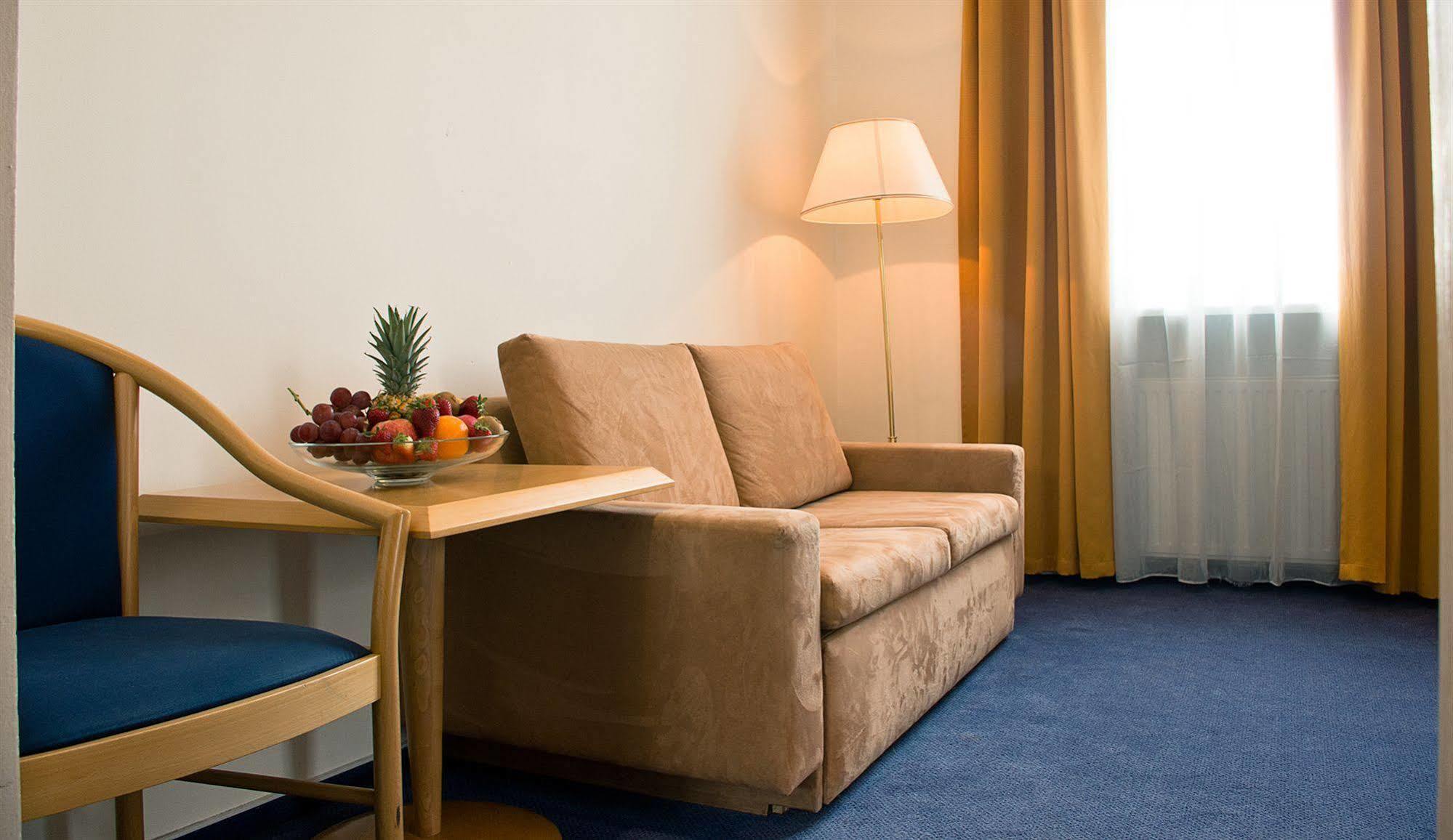 Hotel Nabucco Praag Buitenkant foto