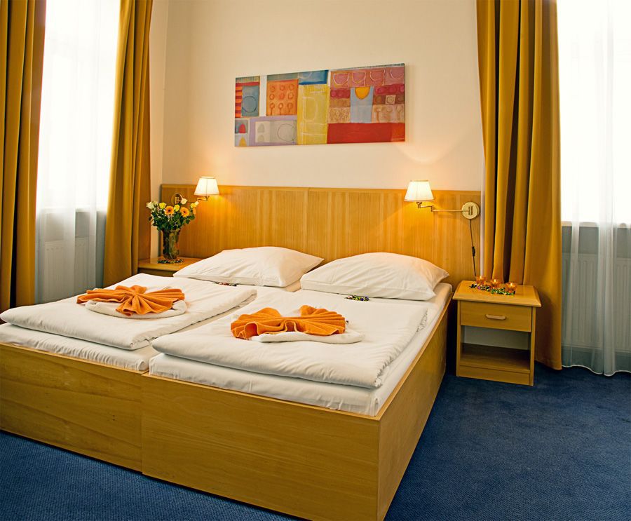Hotel Nabucco Praag Buitenkant foto