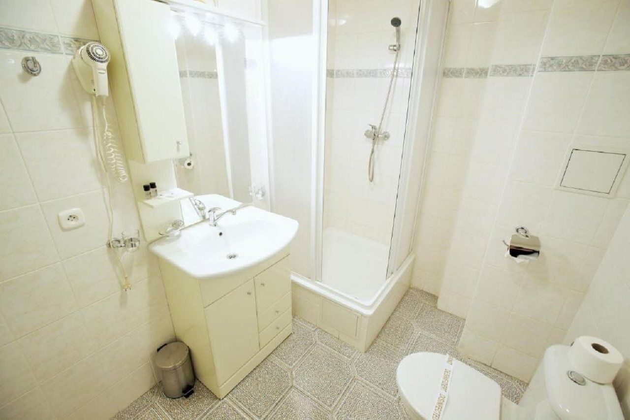 Hotel Nabucco Praag Buitenkant foto
